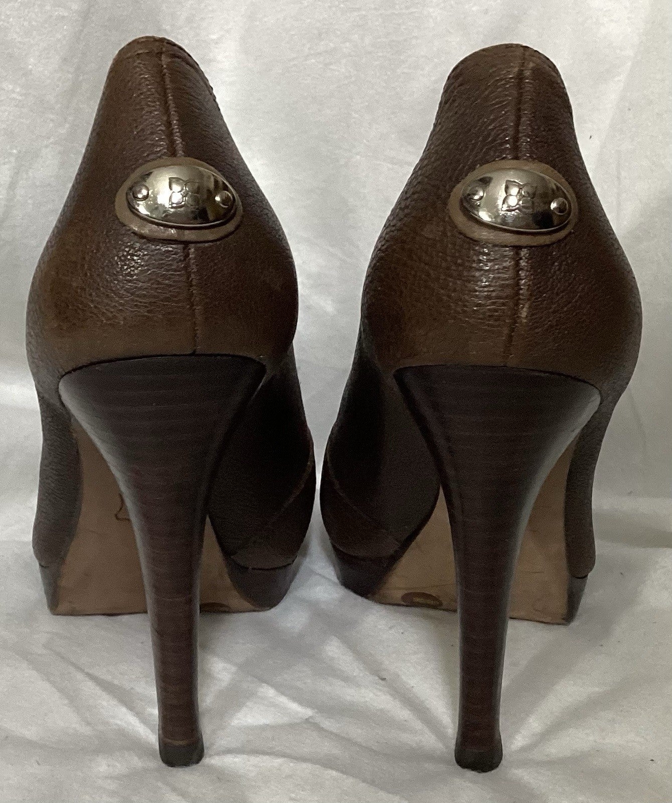 BCBG MaxAzria Dark Brown Leather Catilda Ankle Bootie Sz 6b/36