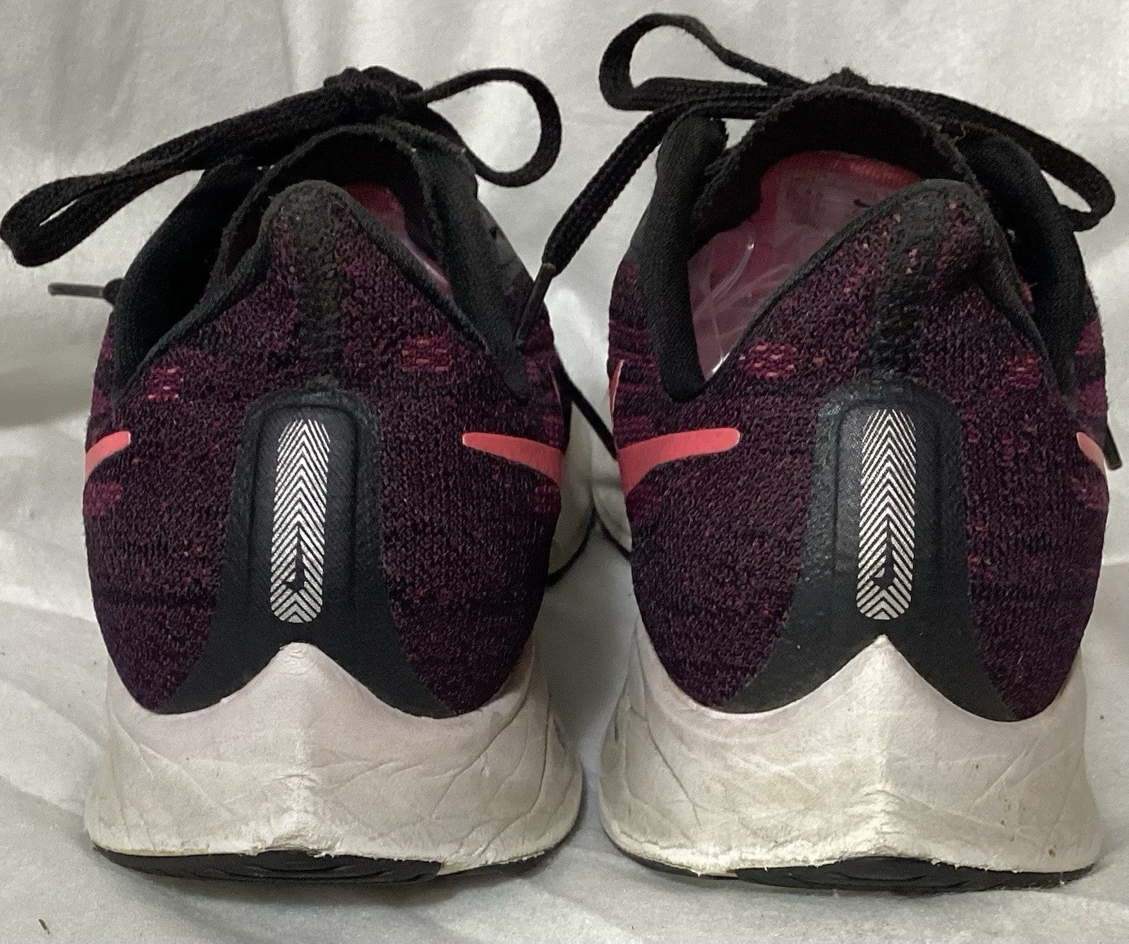 Nike Zoom Pegasus women Sneakers Color Purple And Black Sz 8.5
