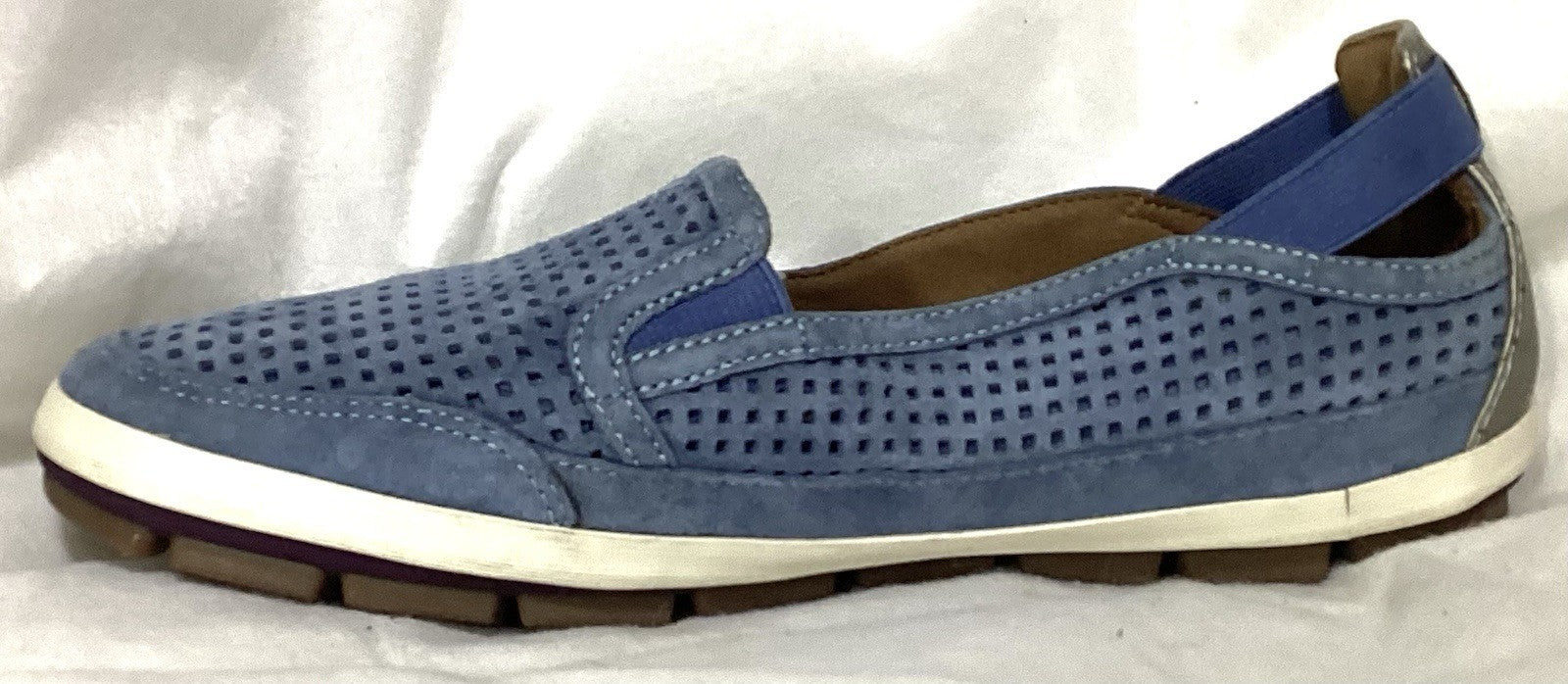 Cobb Hill Blue Suede women shoes Sz 7.5 M