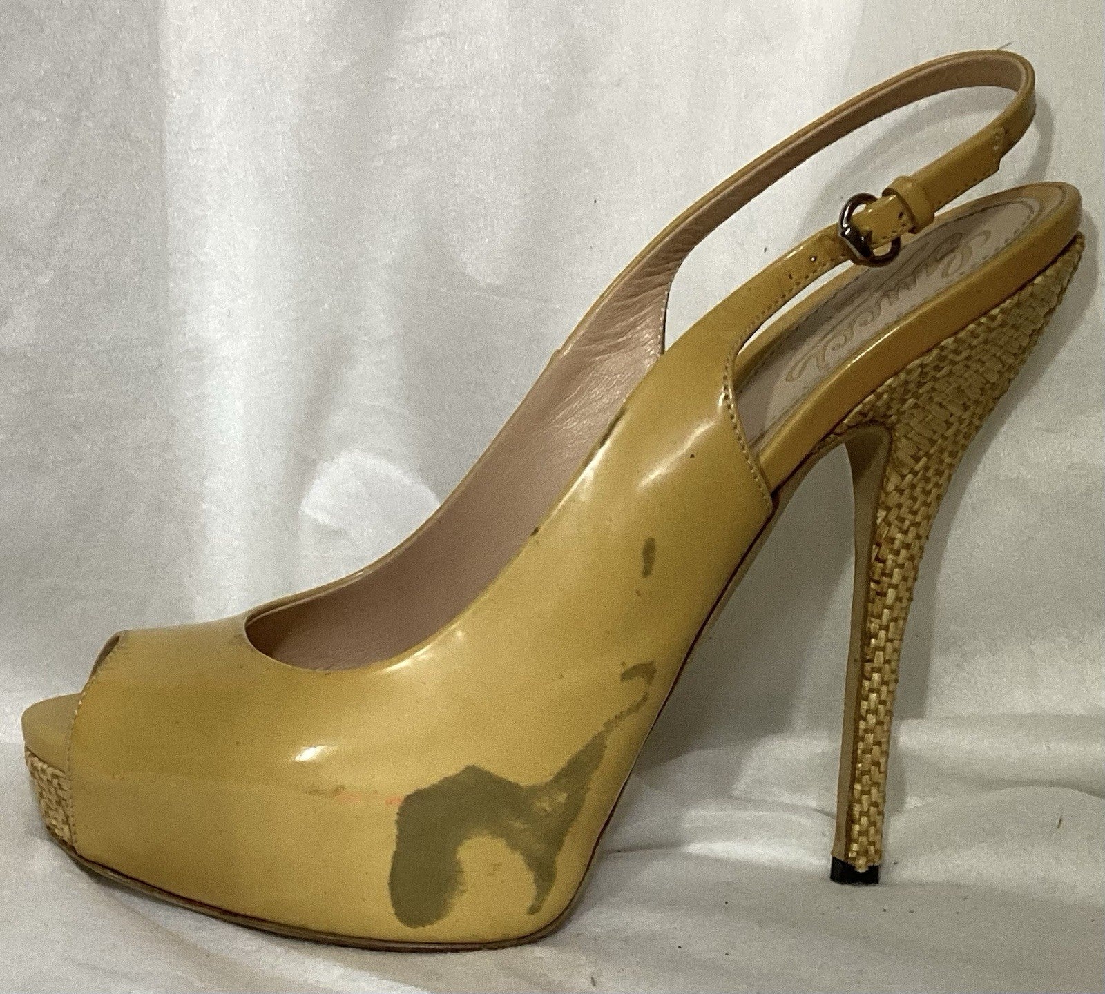 Pre-Owned Yellow Mustard Patent Leather Gucci Sling back Sandal Sz 38