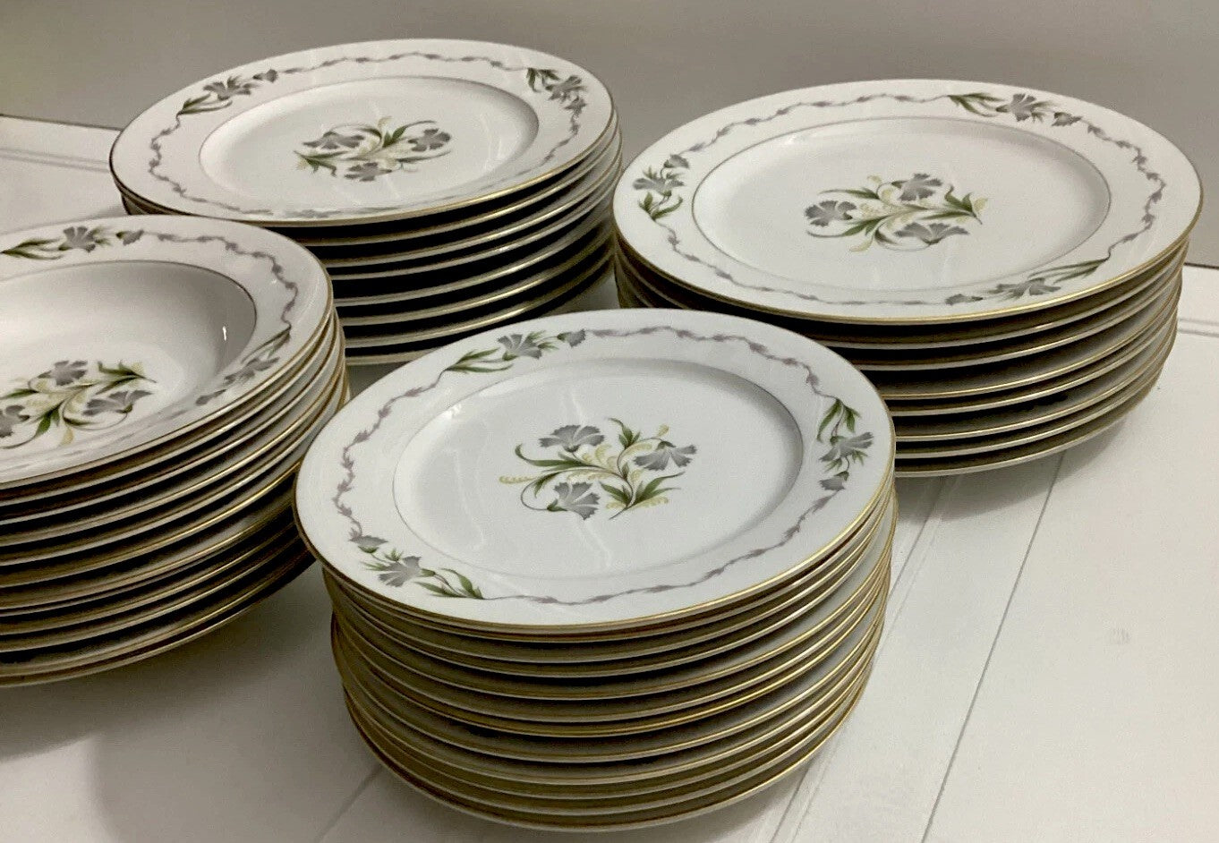 Vintage 93 Pcs Rosenthal Fantasia Fine China Dinner Set