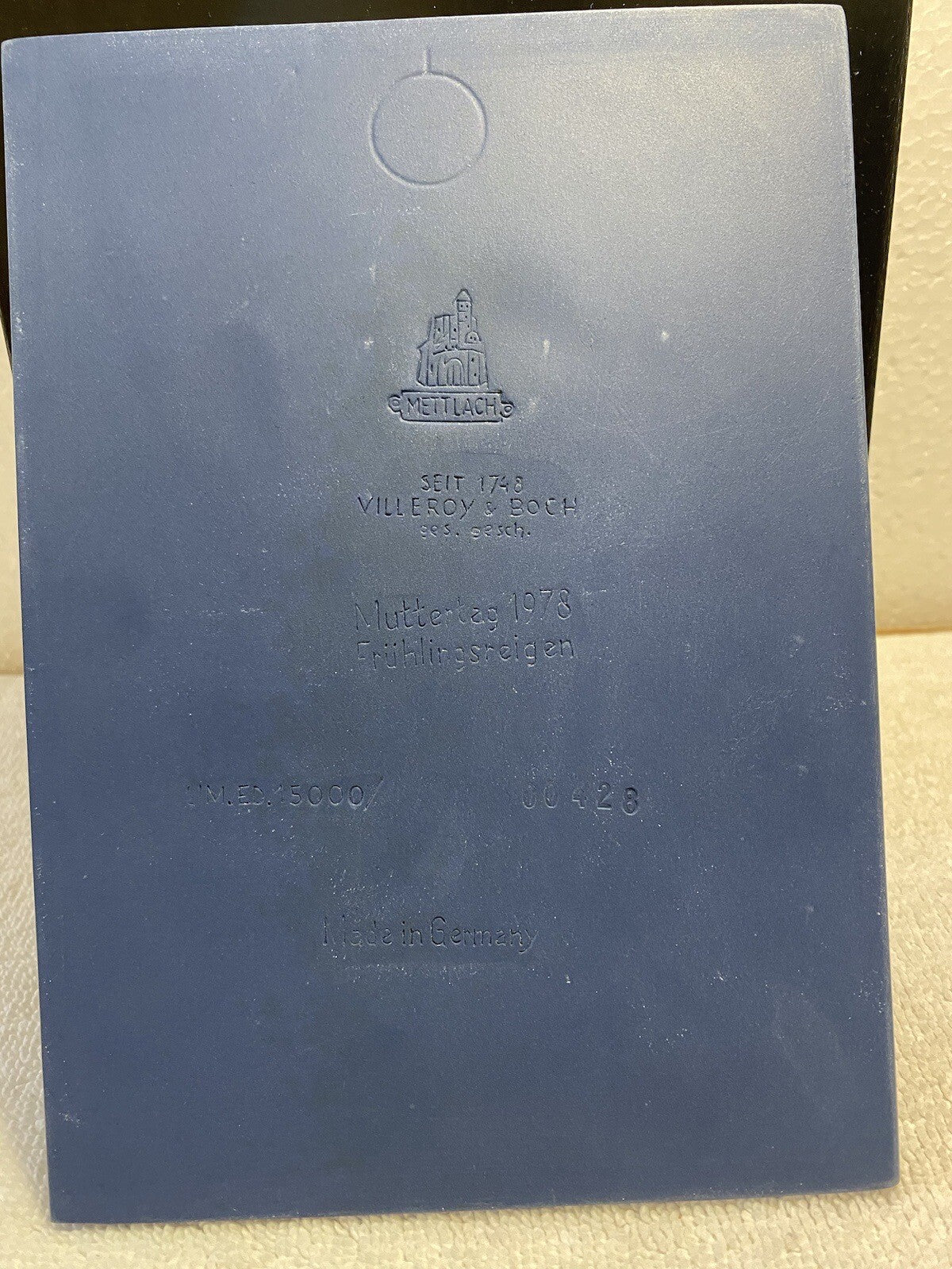 Mettlach Stoneware VilleRoy & Bosch 1978 Plaque Mother And Daughters