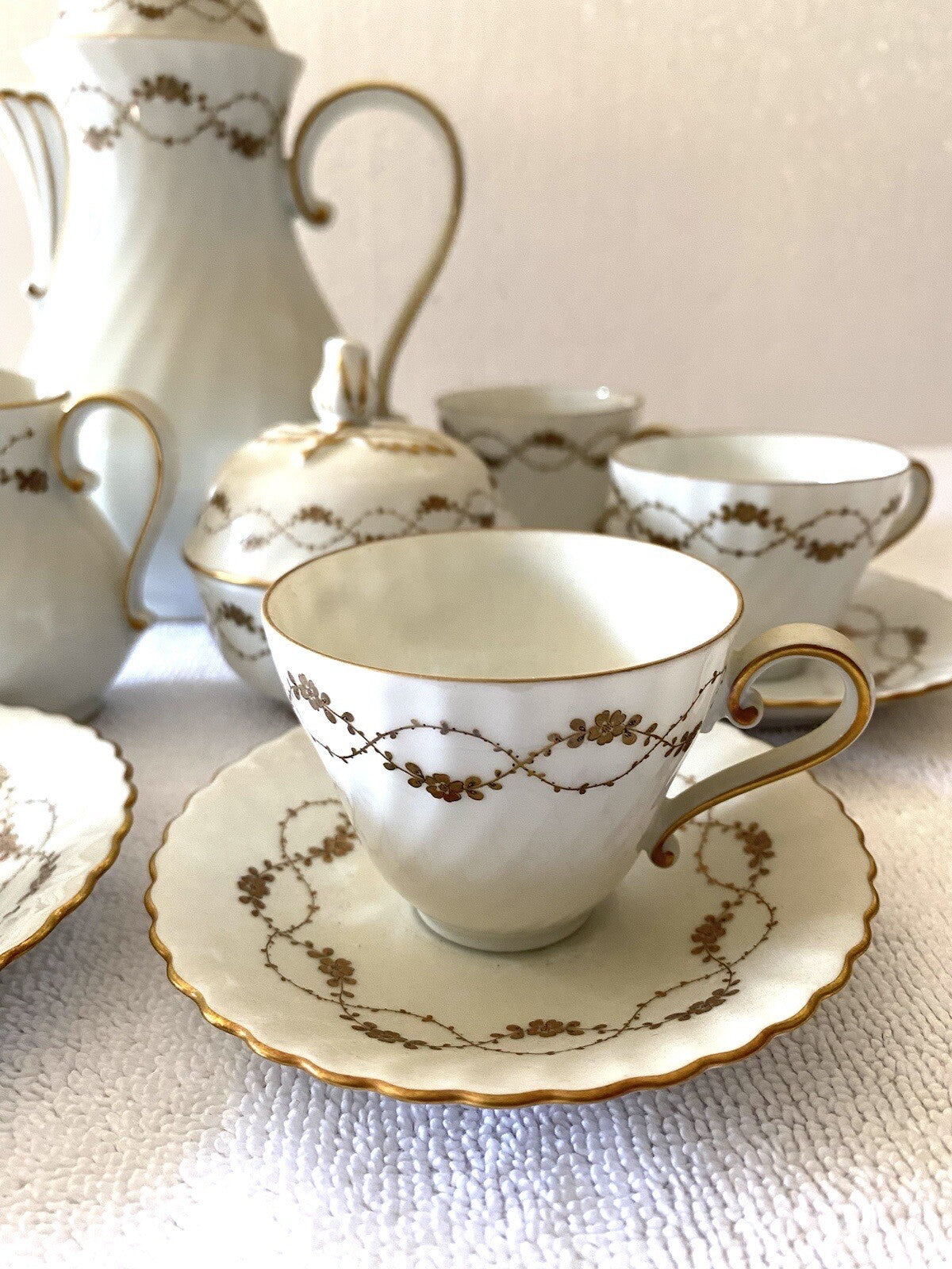 Alt Wein Kaiser Tea Set