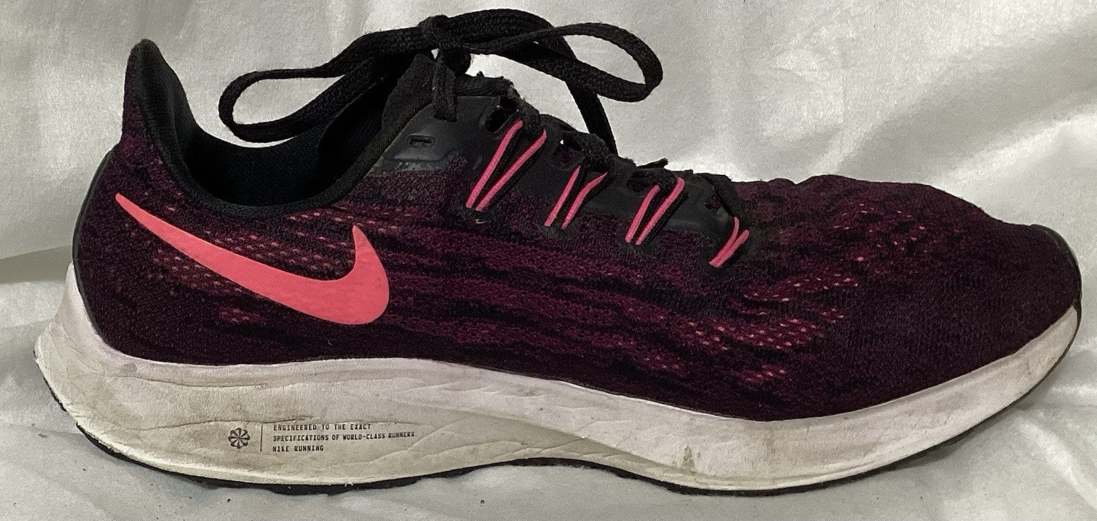 Nike Zoom Pegasus women Sneakers Color Purple And Black Sz 8.5