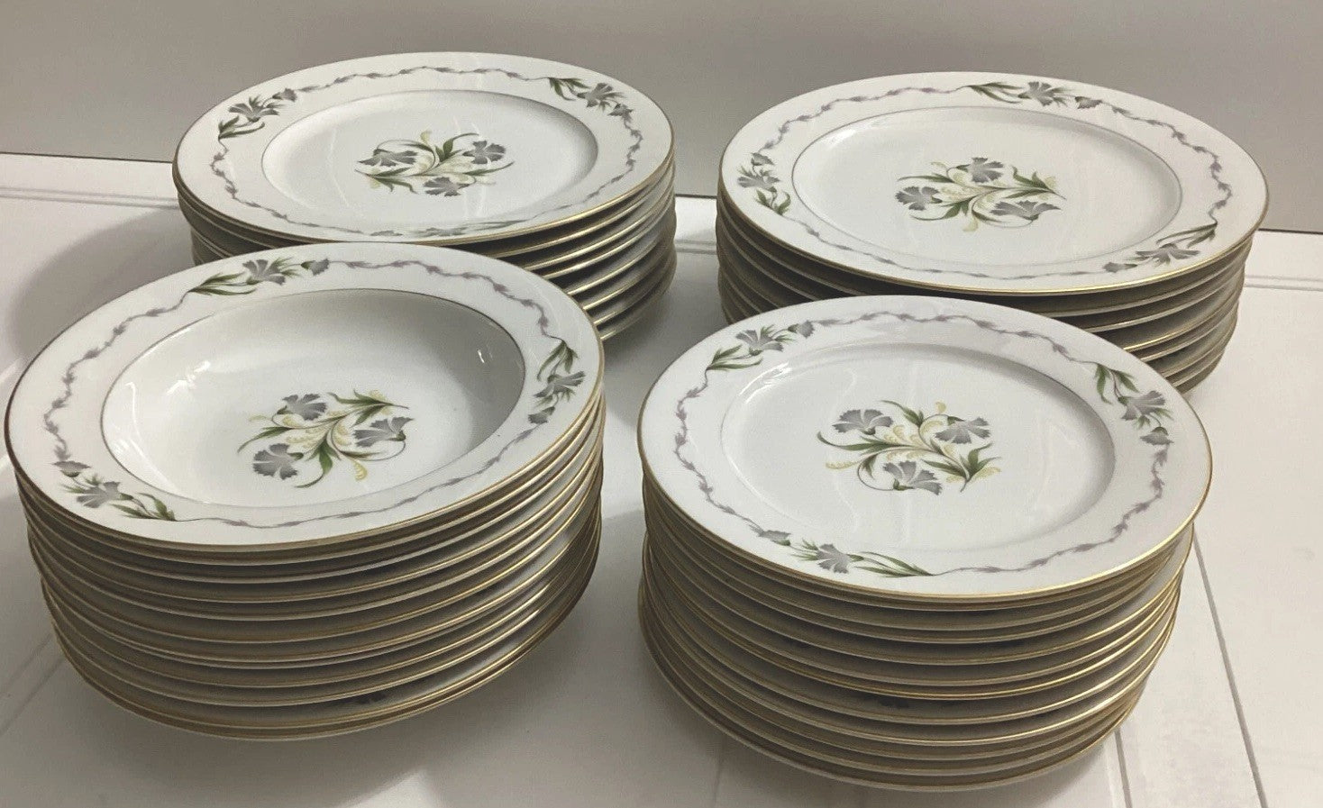 Vintage 93 Pcs Rosenthal Fantasia Fine China Dinner Set