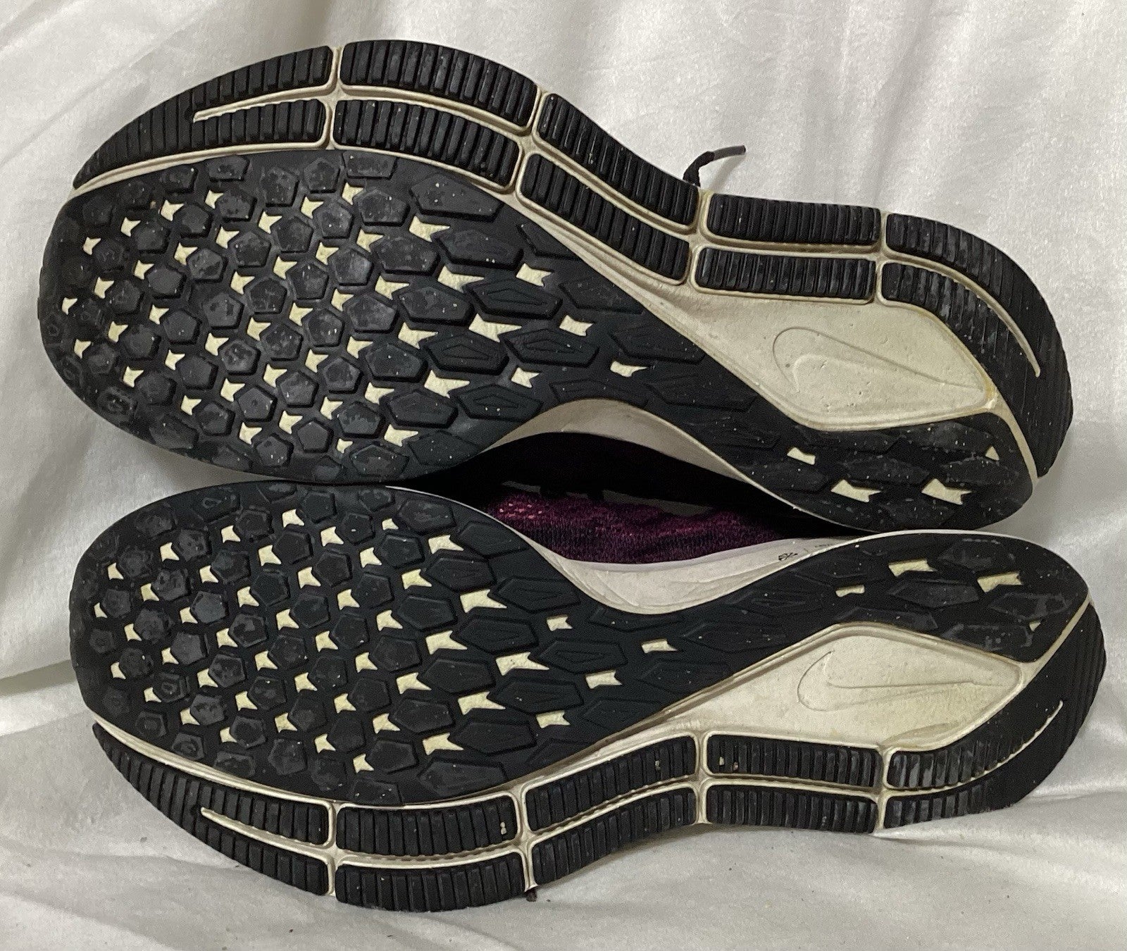Nike Zoom Pegasus women Sneakers Color Purple And Black Sz 8.5
