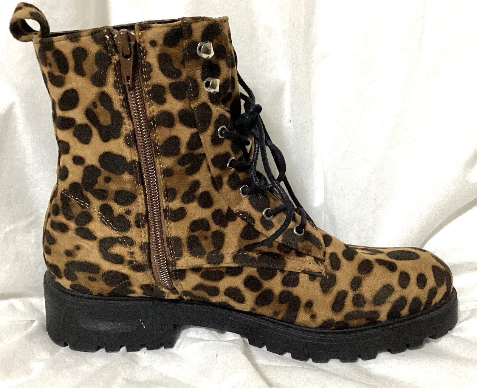 Wild Diva Animal Print Side Zipper Women Ankle Boots Sz 9