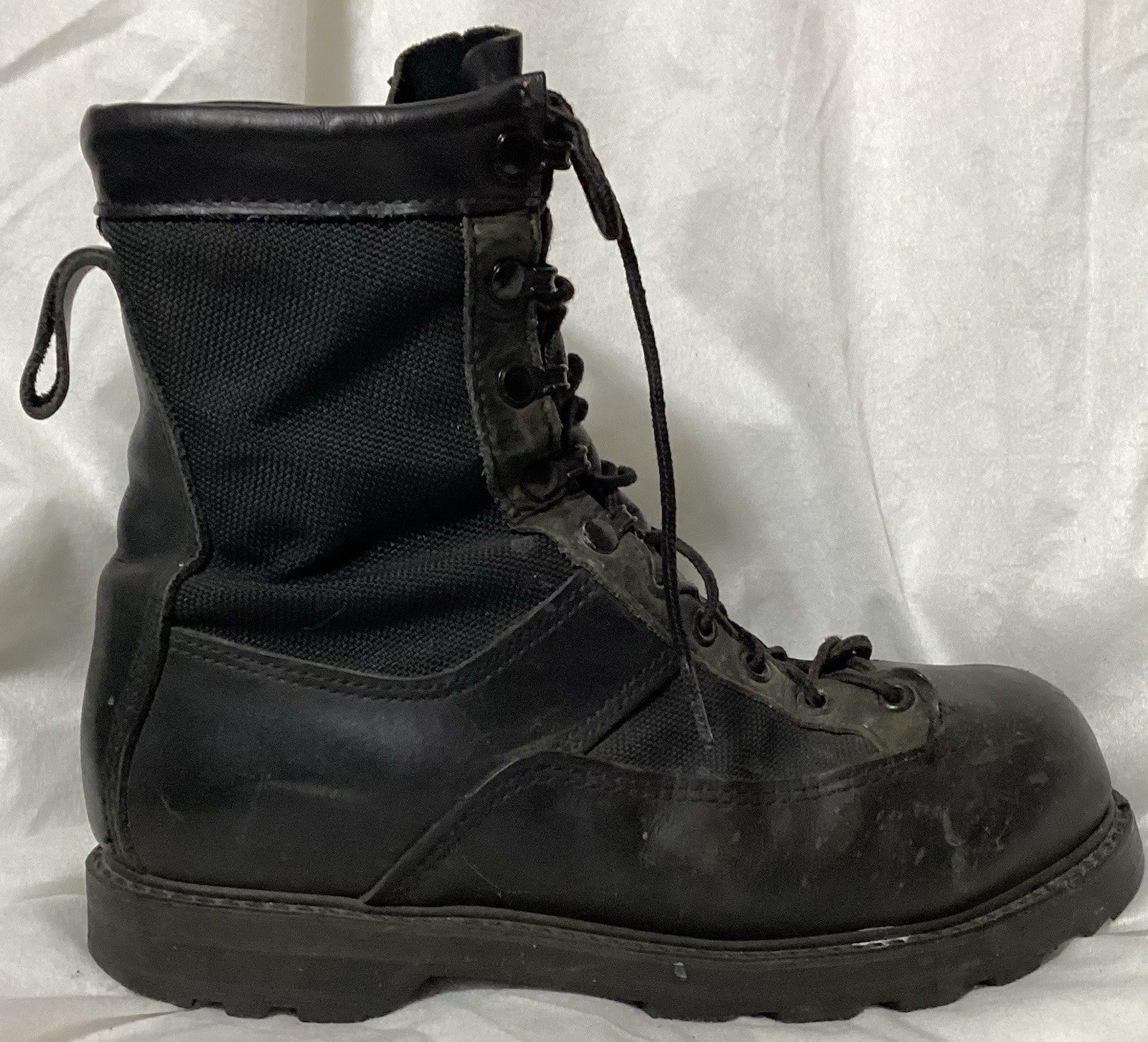Vibram Combat Boots #k10041 Color Black Sz 6
