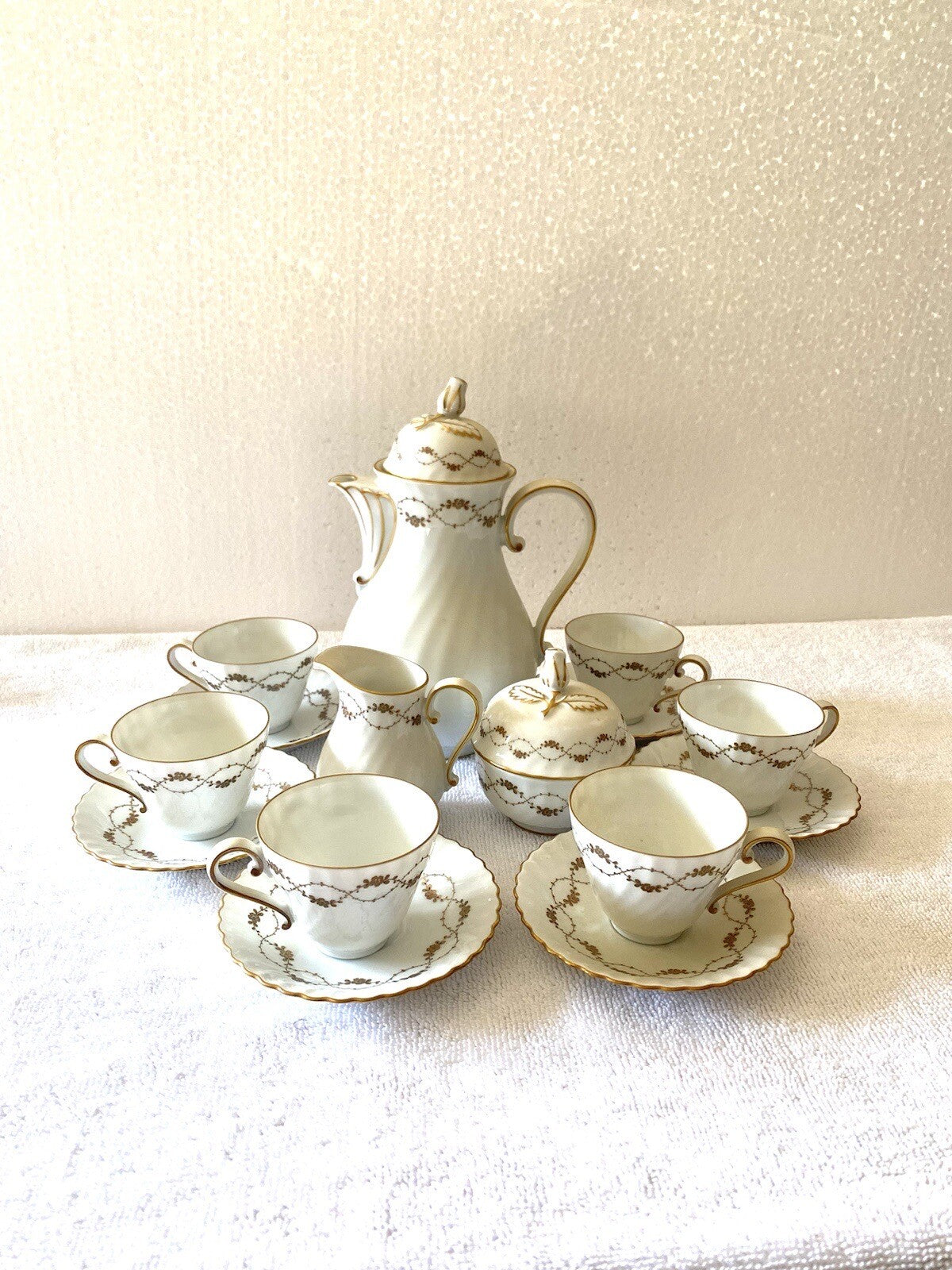 Alt Wein Kaiser Tea Set
