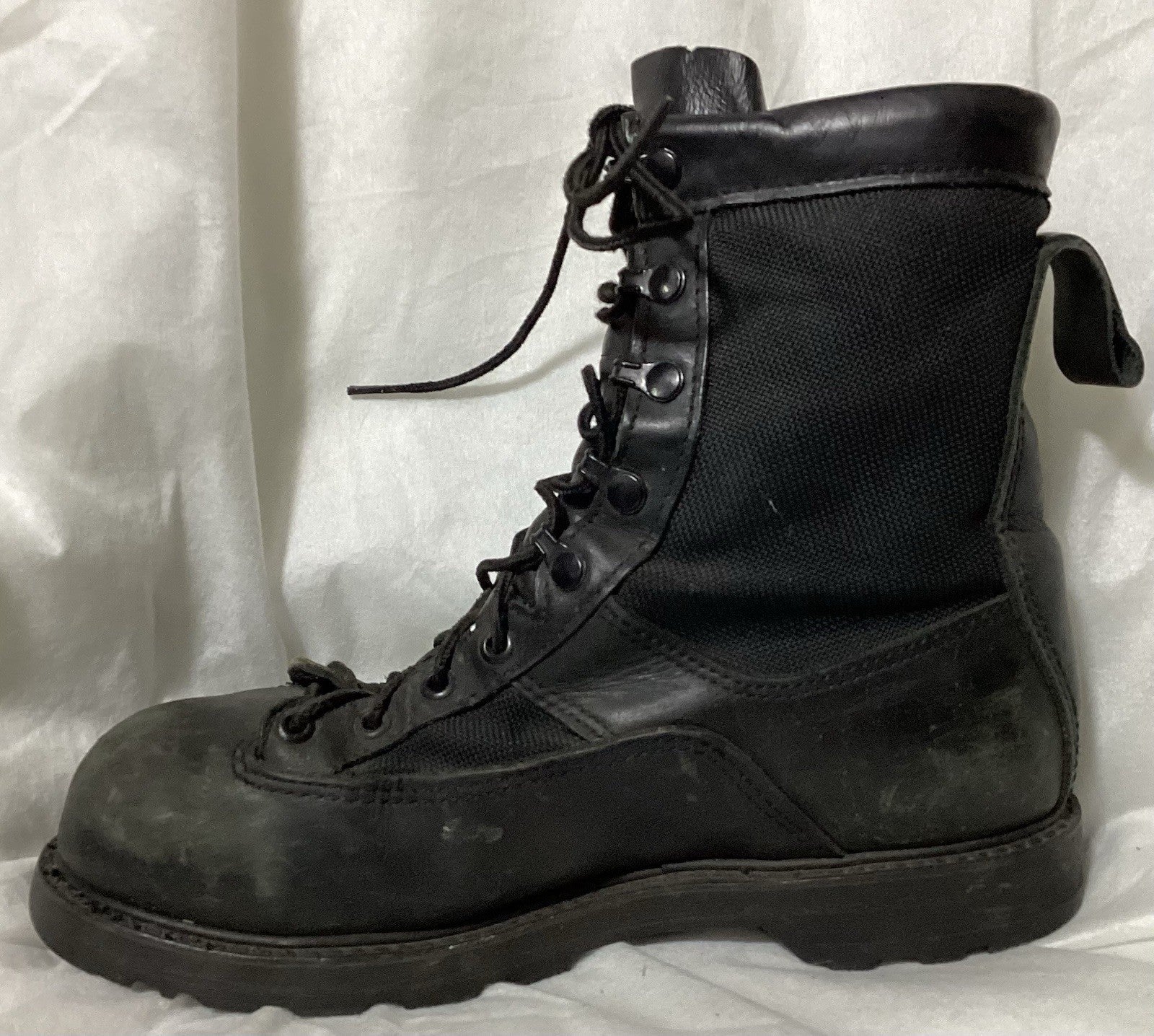 Vibram Combat Boots #k10041 Color Black Sz 6
