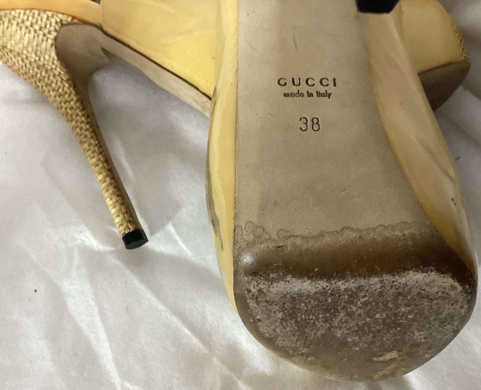 Pre-Owned Yellow Mustard Patent Leather Gucci Sling back Sandal Sz 38