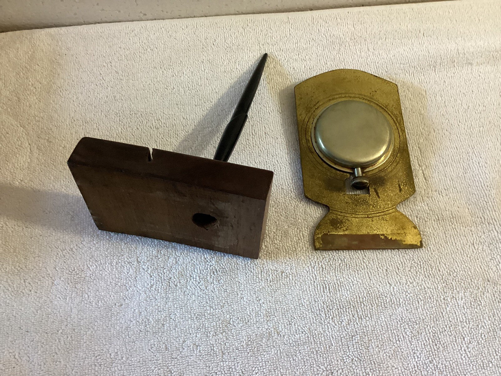 Howard & Co waltman 8 Days Desk Clock With Fountain Pen