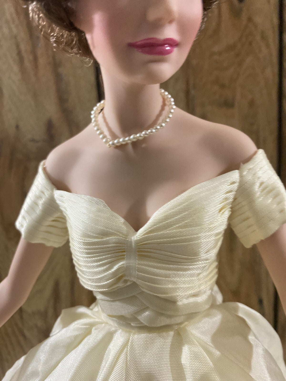 Franklin Heirloom The Jacqueline Kennedy In Wedding Dress Porcelain doll