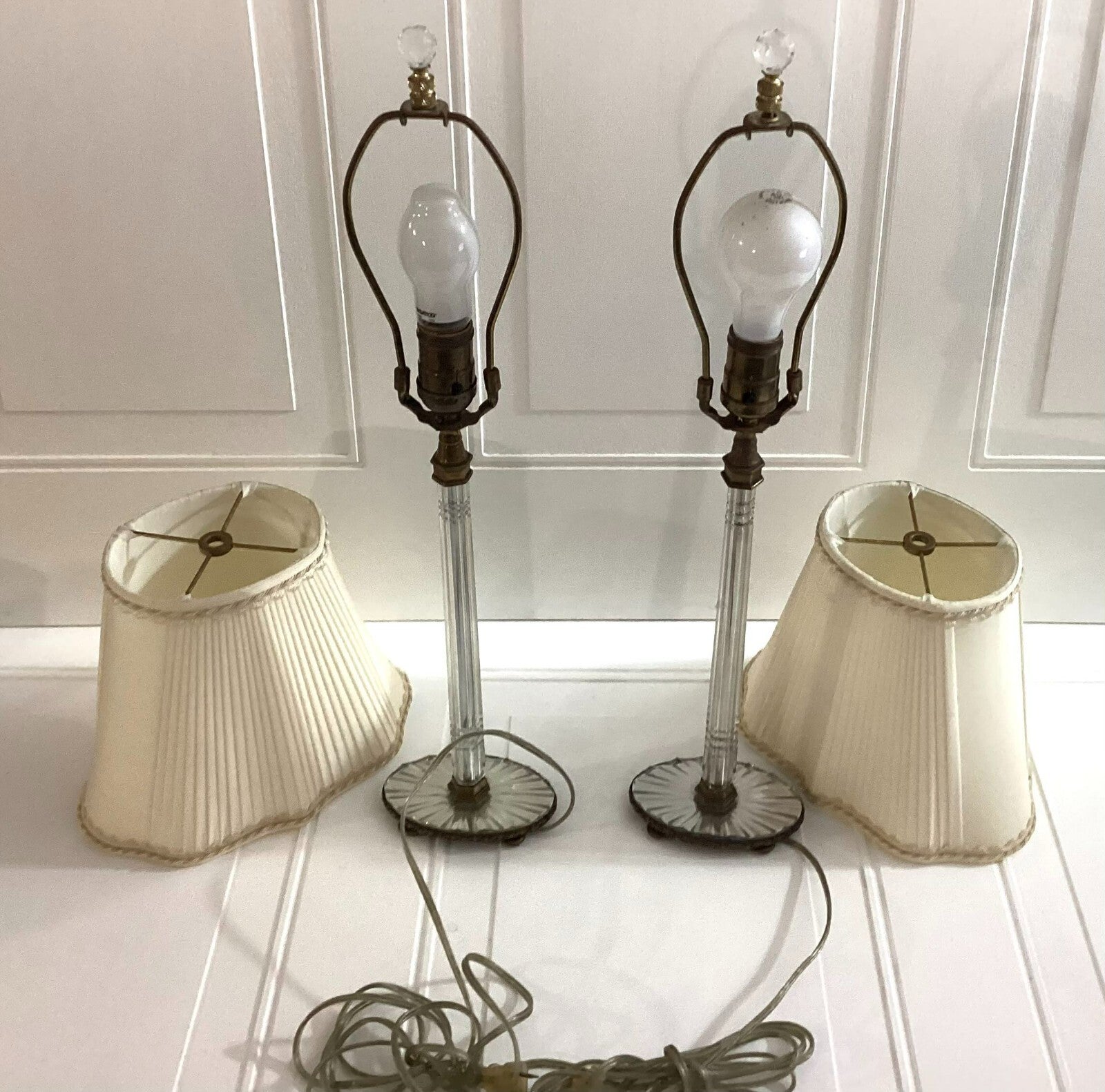 Set Of 2 Vintage Electric Powered 23 Inch Glass Stem Table Lamp With Shade
