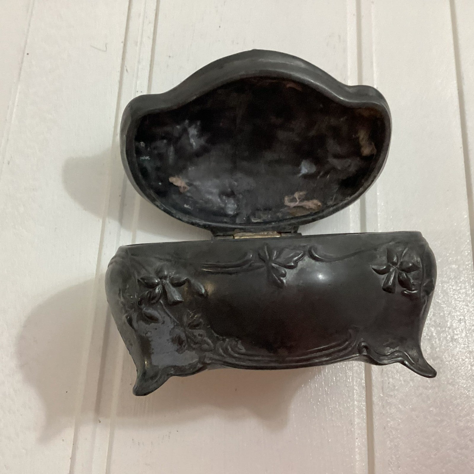 Antique Jennings Brothers Art Nouveau Jewelry Casket Or Trinket Box.