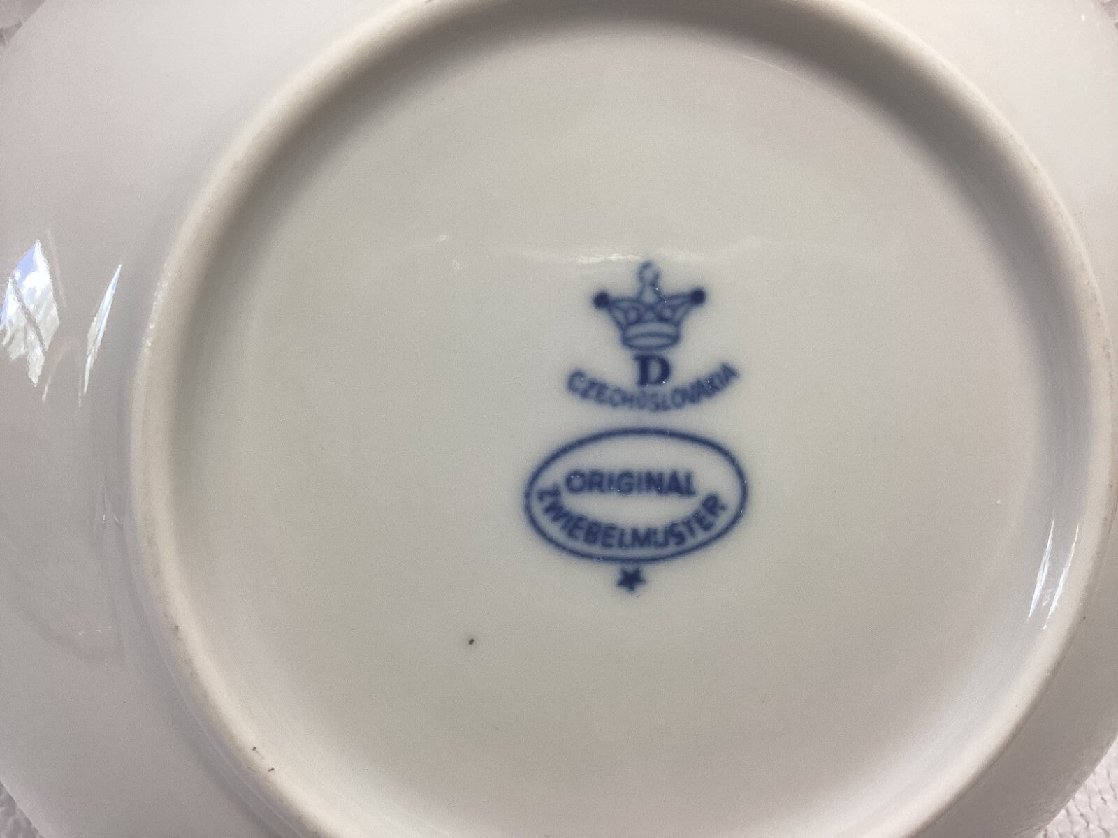 Zwiebelmuster White & Blue Floral Pattern Round Porcelain Small Dish 5”