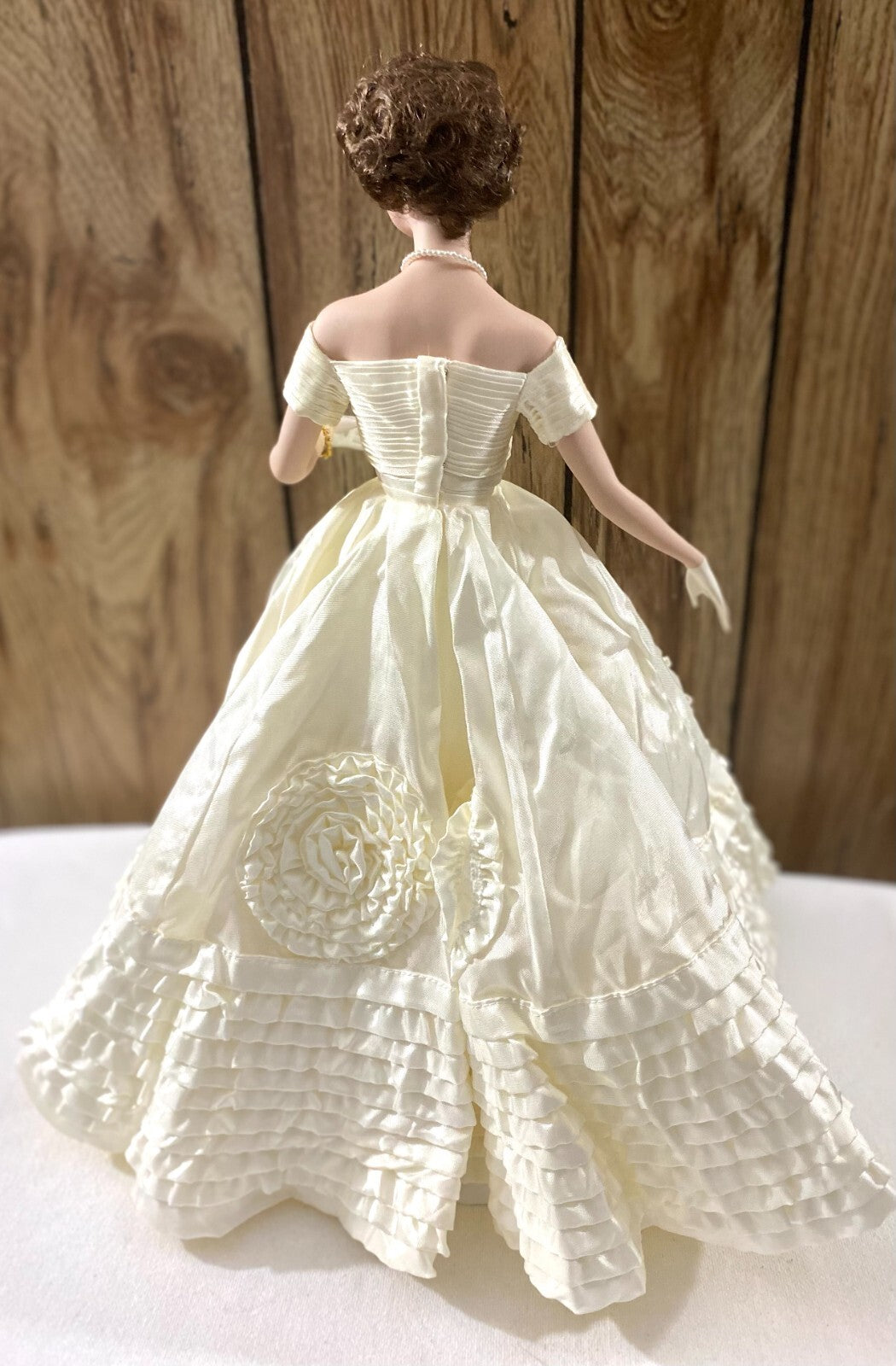 Franklin Heirloom The Jacqueline Kennedy In Wedding Dress Porcelain doll