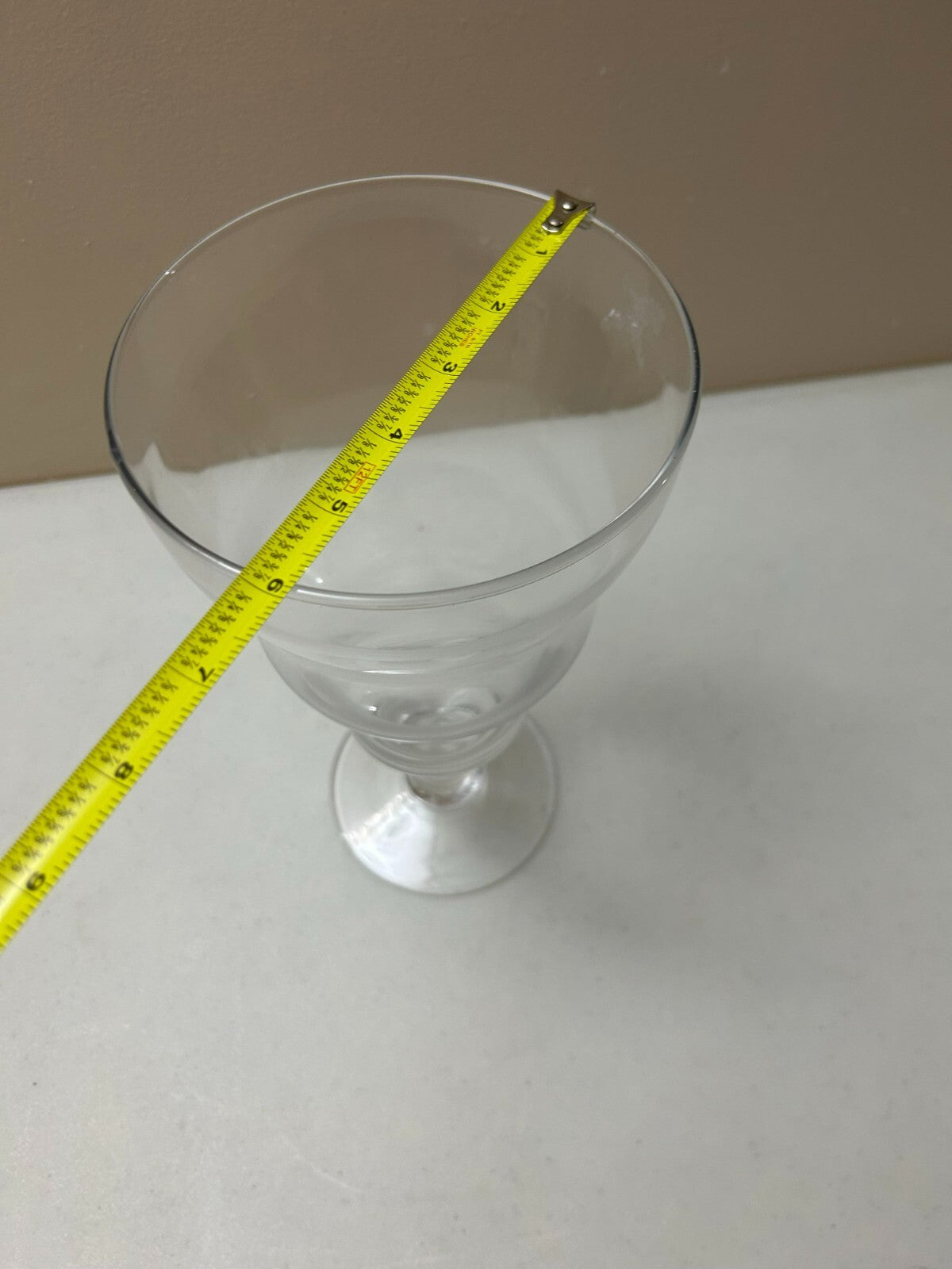 Vantage Clear Glass 11.5 Inch Tabletop Display/Centerpiece Footed Flower Vase