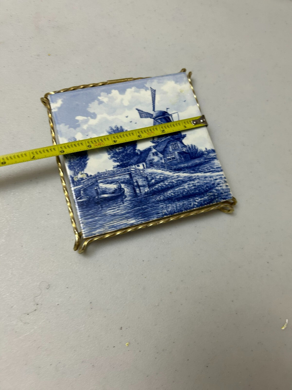 Vintage Blue White Pennsylvania Dutch Delft Tile In Gold Plated Base Trivet