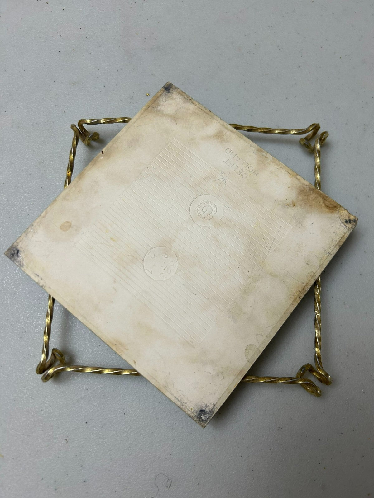 Vintage Blue White Pennsylvania Dutch Delft Tile In Gold Plated Base Trivet