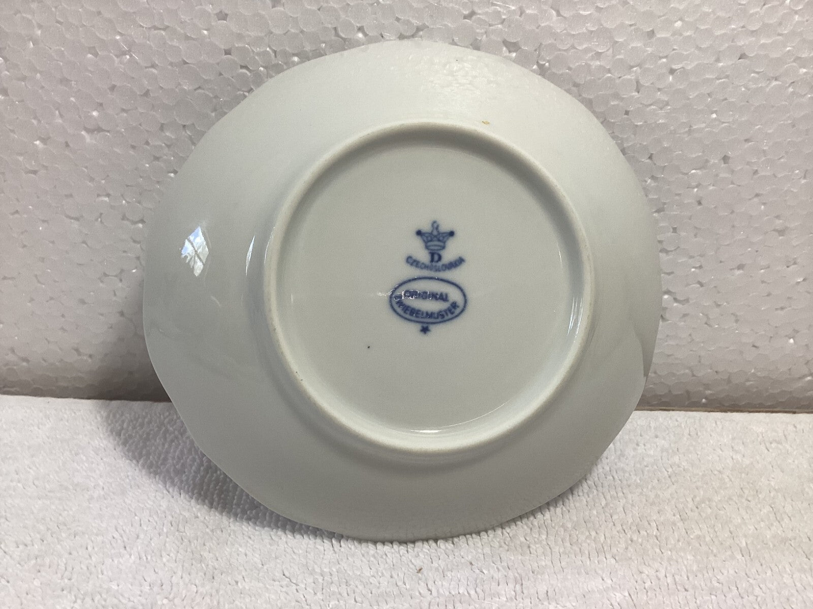Zwiebelmuster White & Blue Floral Pattern Round Porcelain Small Dish 5”