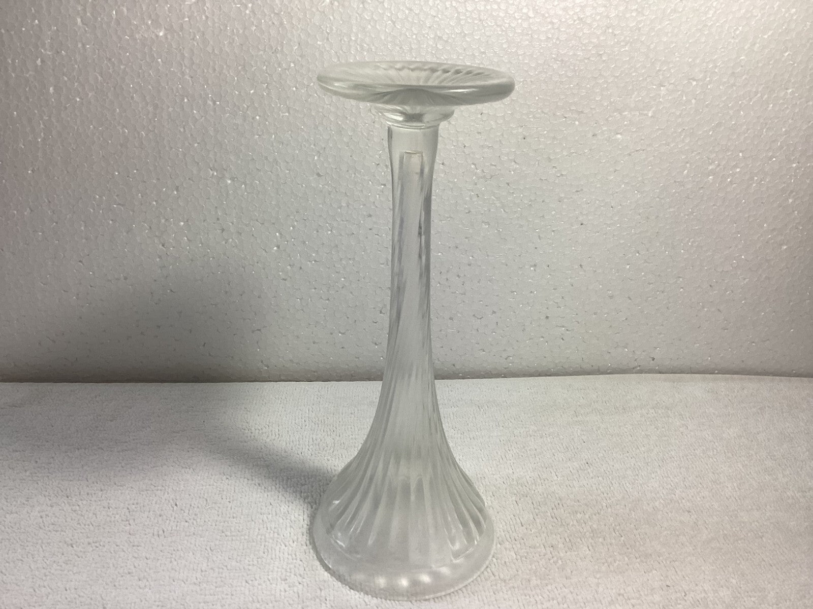 Vintage Ribbed Centerpiece Flower Bud Vase