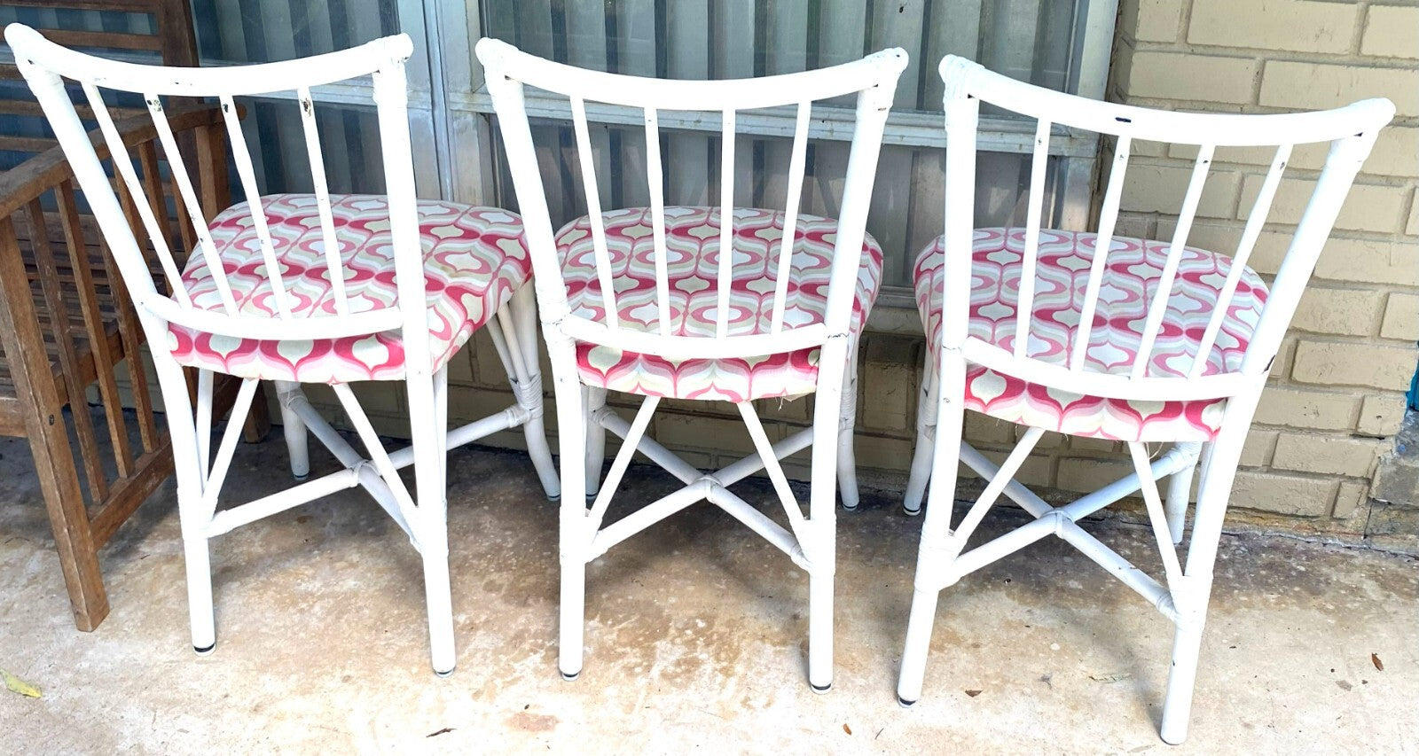 Set Of 3 White Bamboo Dining Chairs With Pink & White Cushions 32.5 X 16 Inches