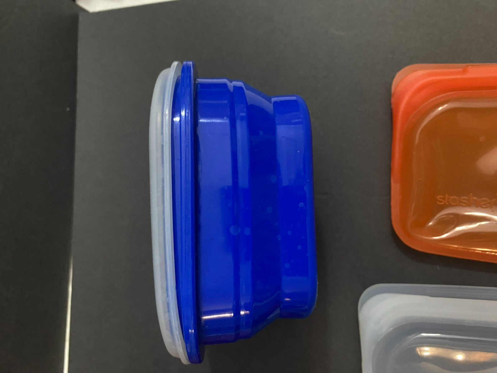 Lot Of 7 Tupperware Plastic Lunch Container & 2 Enveloppe Ones