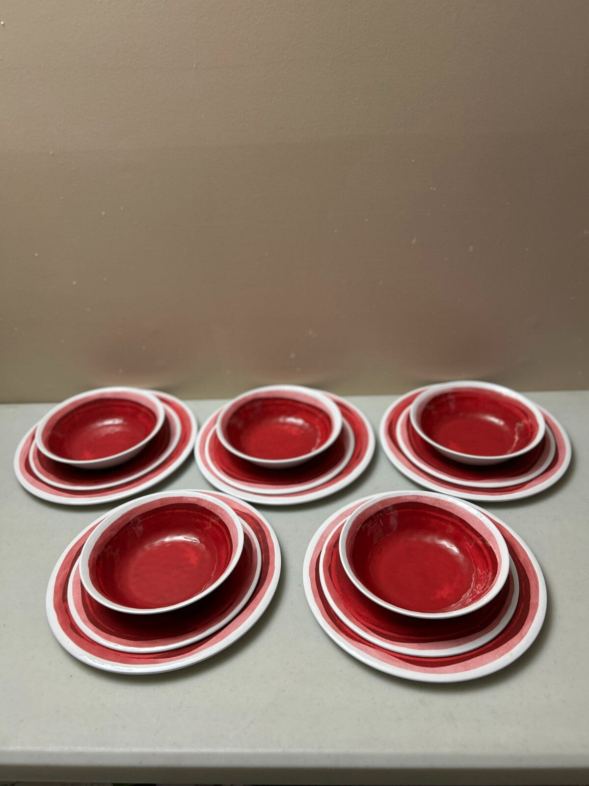 Set Of 15 Pieces Food Network Dishwasher Safe Red/White Dishes