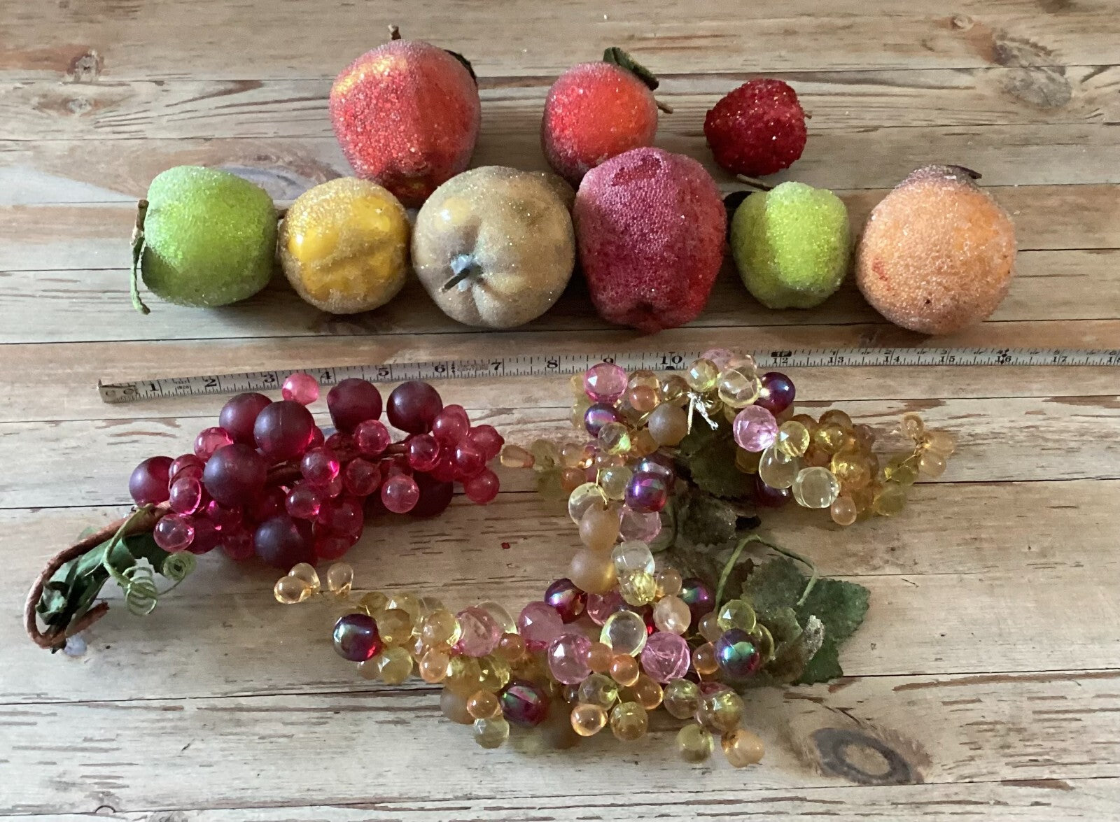 Assorted Kitchen And Dining Table Decoration Centerpiece Frosted Fruits 12 Pcs