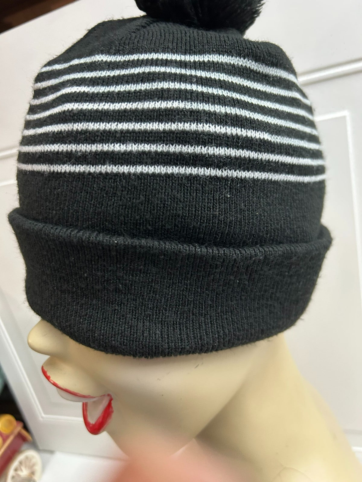 NFL Unisex Black White Las Vegas Raiders Tam Beanie - One Size Fits Most