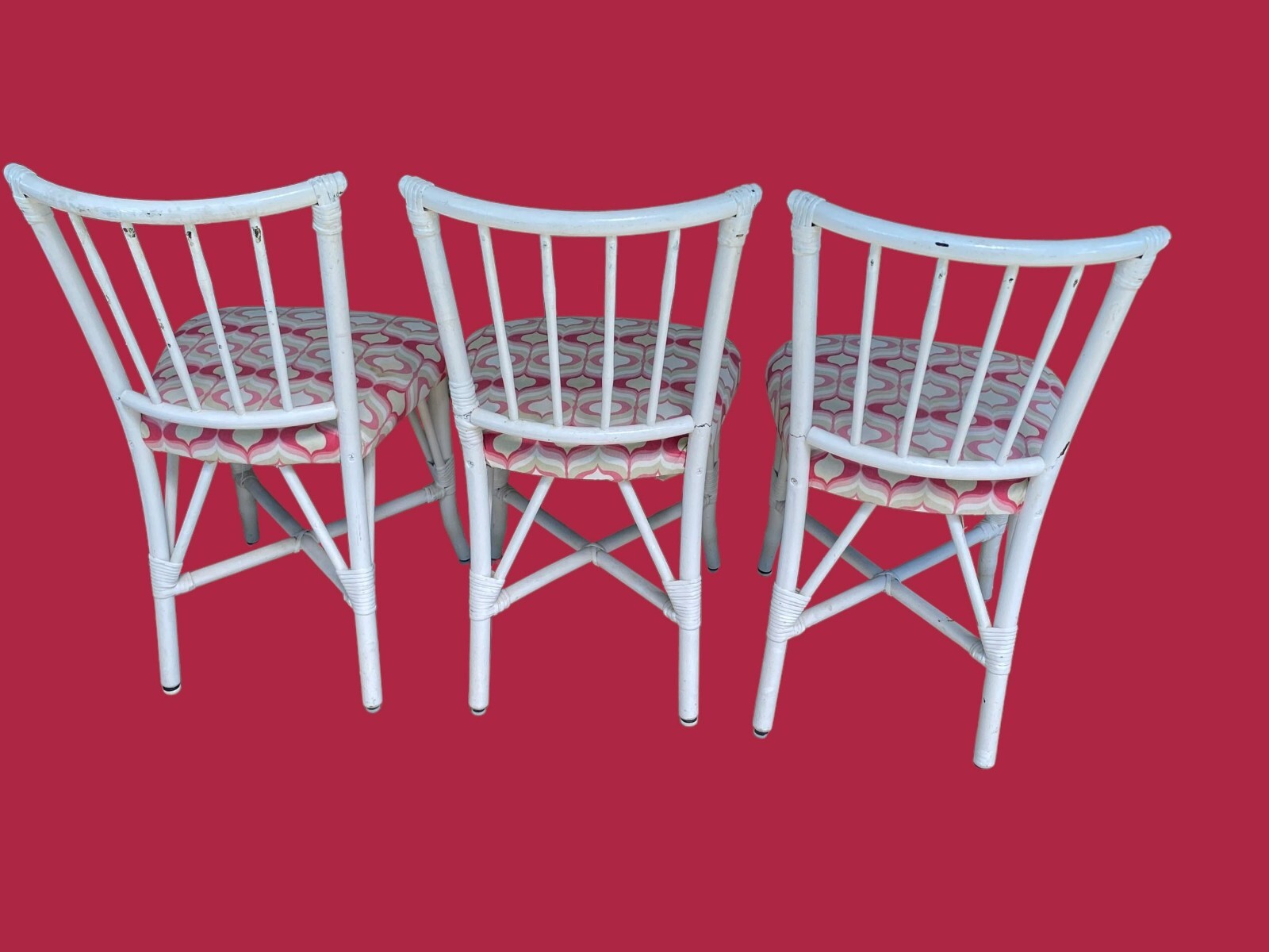 Set Of 3 White Bamboo Dining Chairs With Pink & White Cushions 32.5 X 16 Inches