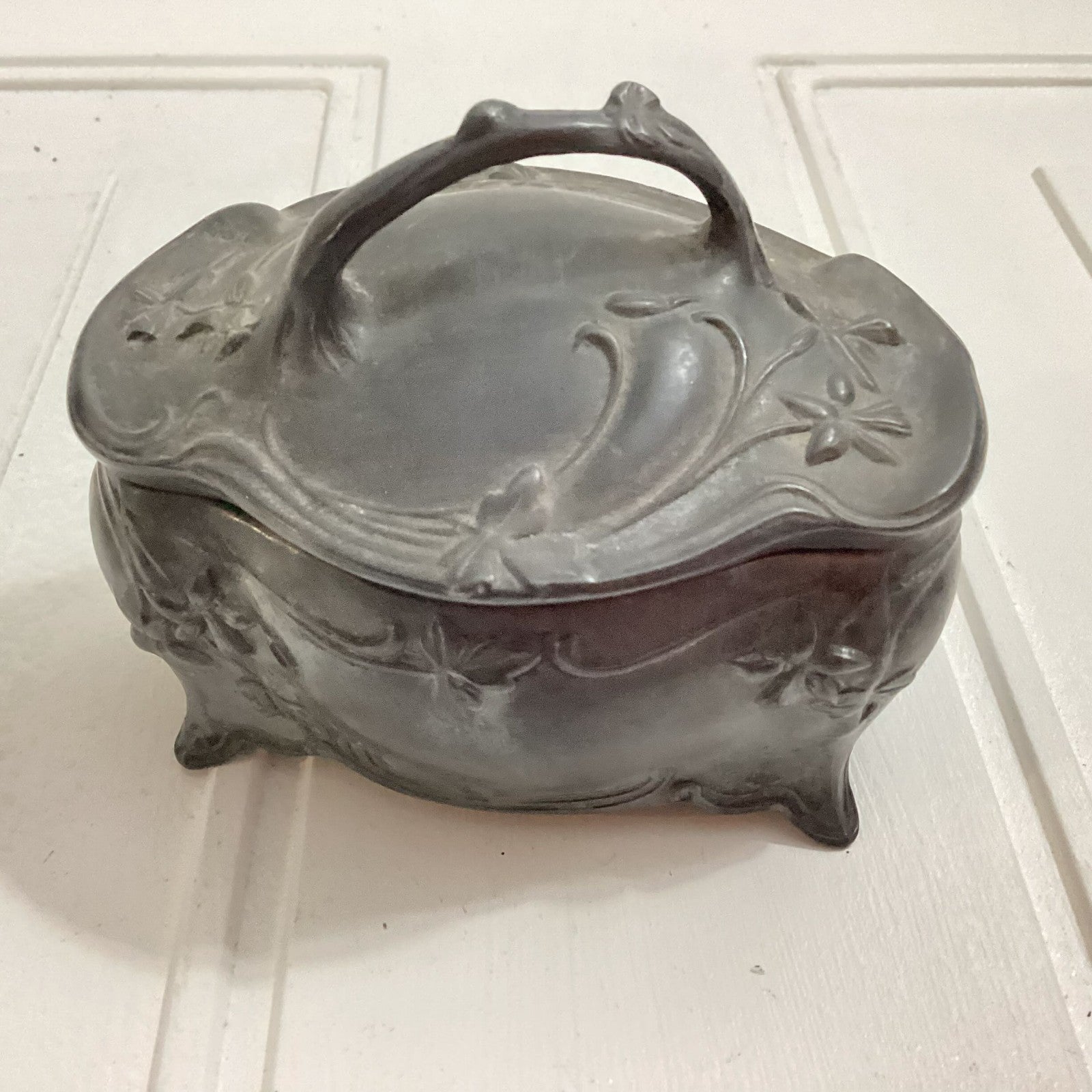 Antique Jennings Brothers Art Nouveau Jewelry Casket Or Trinket Box.