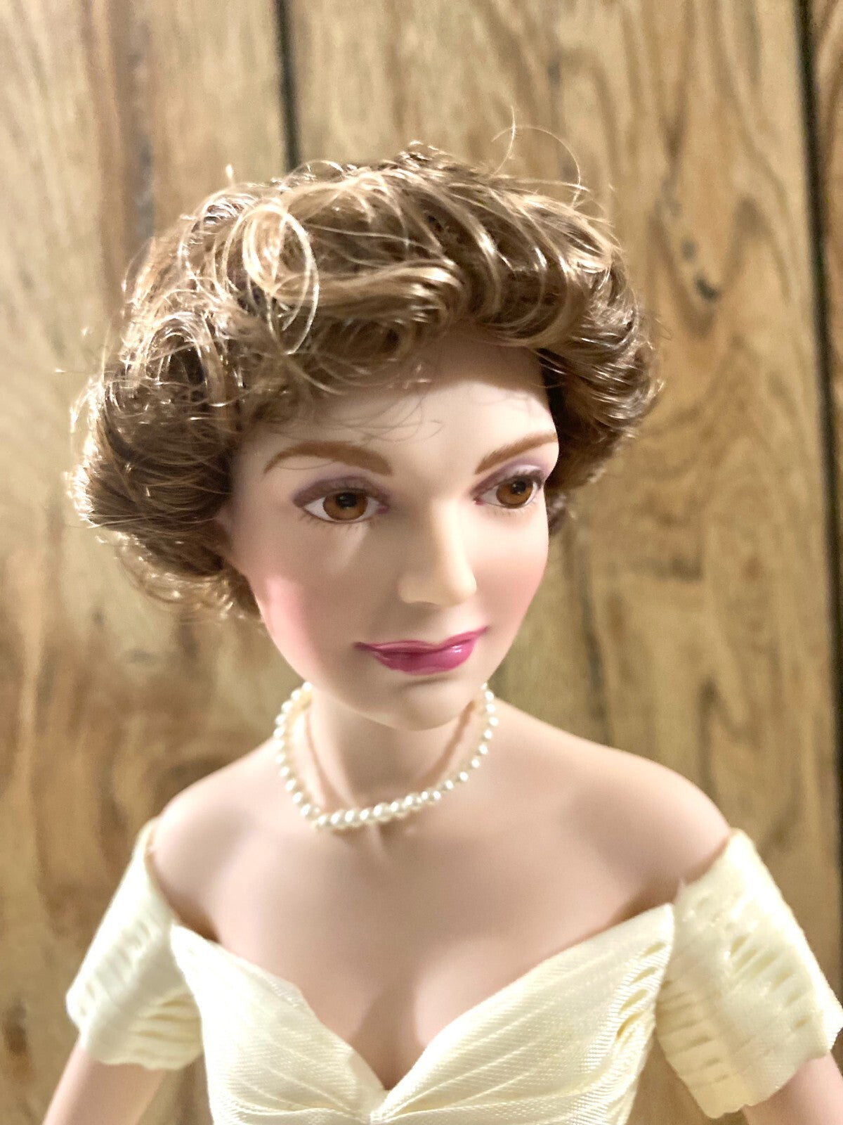 Franklin Heirloom The Jacqueline Kennedy In Wedding Dress Porcelain doll