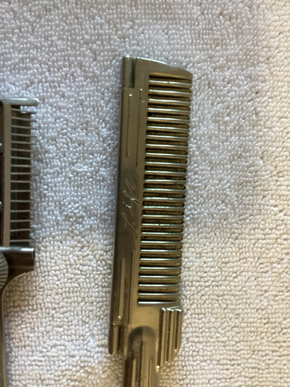 Vintage Set Of 2 Mens Lite Wave Comb Steel And Playtex Hair Cutter