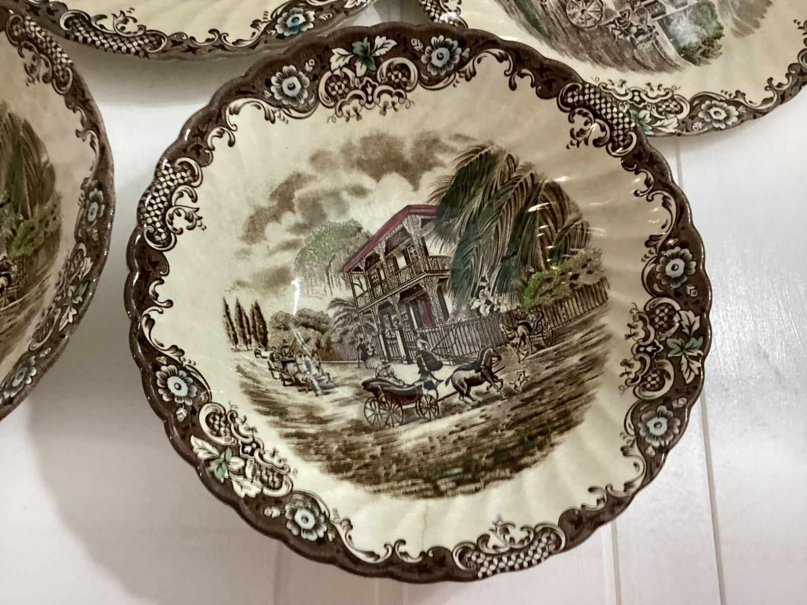 Johnson Brothers Heritage Hall Dinner Set - 12 Pieces