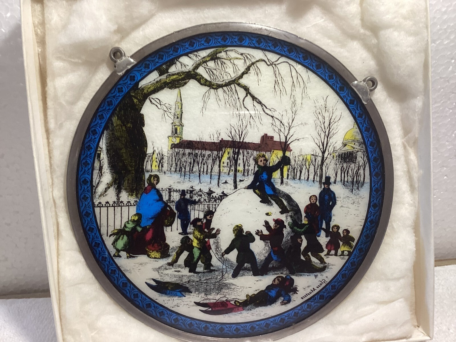 The Metropolitan Museum Of Art New York Round Hanging Stain Glass Plaque