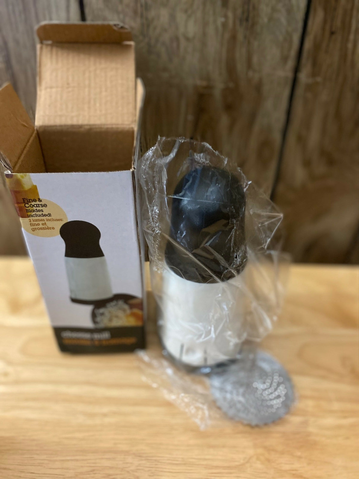Manual Herb & Cheese Grinder Machine