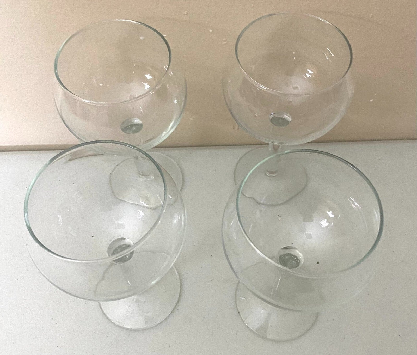 Lot Of 4 Wine Glasses 7 x 5 Inches