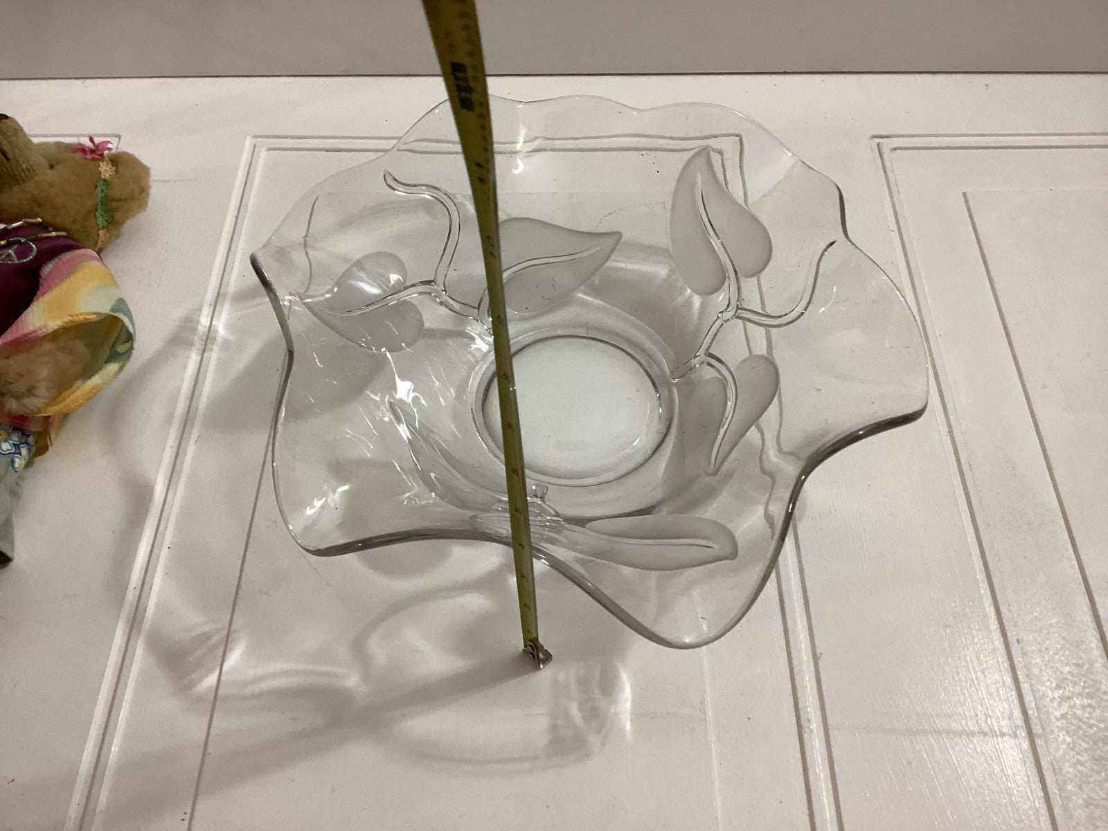Vintage Scalloped Clear Glass With Etched Leaves Bowl