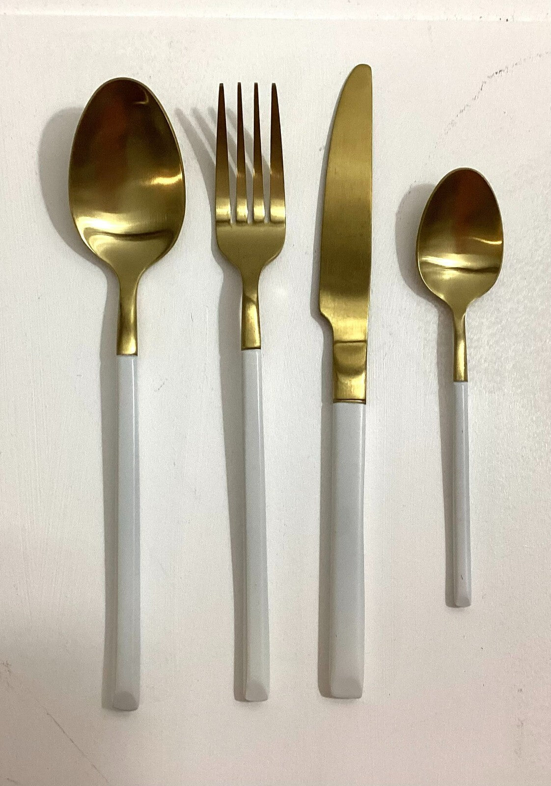 5 Sets Of 4 Golden With White Handle Flatware