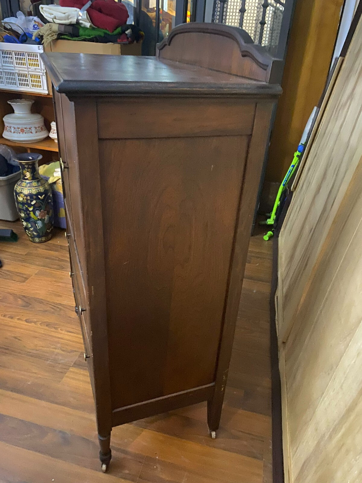 Vintage Keystone Furniture Co Brown Solid Wooden Footed 5 Drawer Dresser