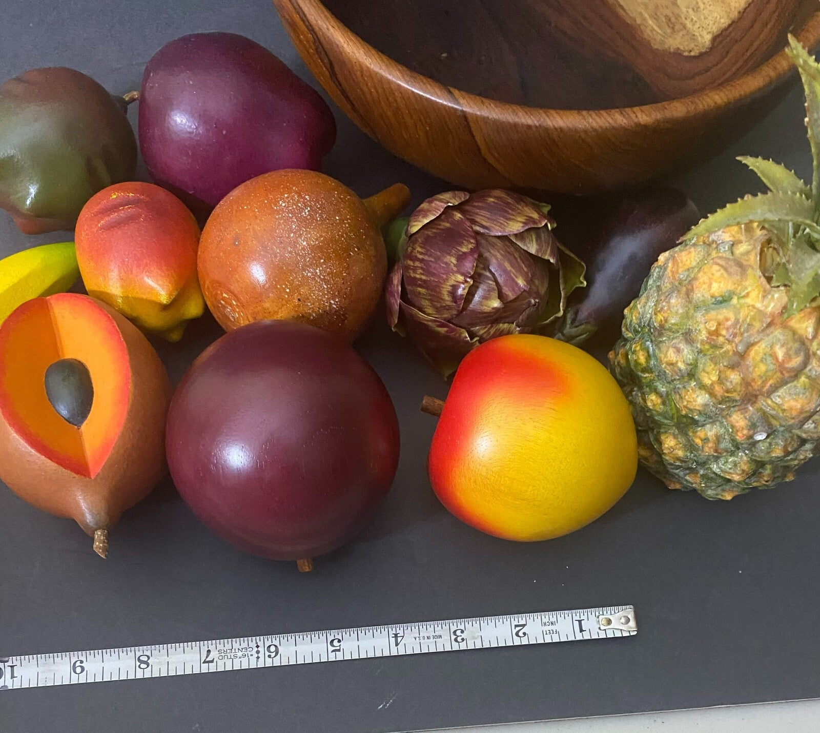 Decorative Wooden Bowl And 11 Pieces Various Fruits