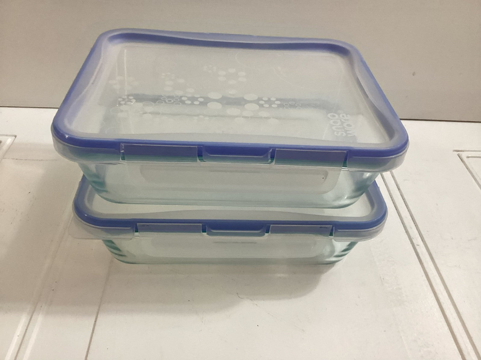 3 Pcs- 2 Pyrex Snapware Food Storage And 1 Pyrex Blue Glass Container