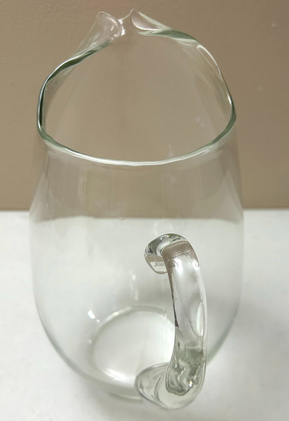 Vintage Libbey 10” Crystal Glass Sangria pitcher Ice Guard Mouth 2.5 Quarts