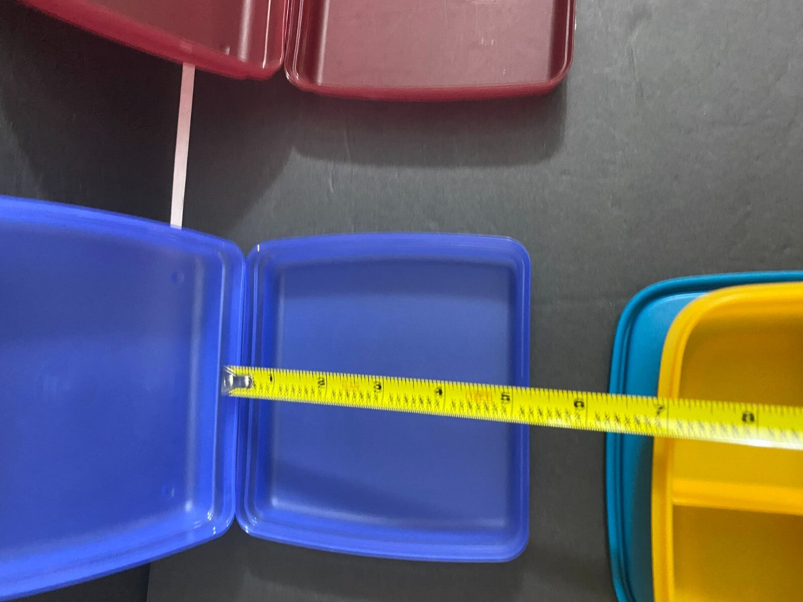 Lot Of 7 Tupperware Plastic Lunch Container & 2 Enveloppe Ones