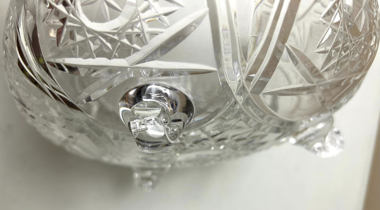 Vintage 3 Footed 8” Pinwheel Pattern Crystal Serving Bowl