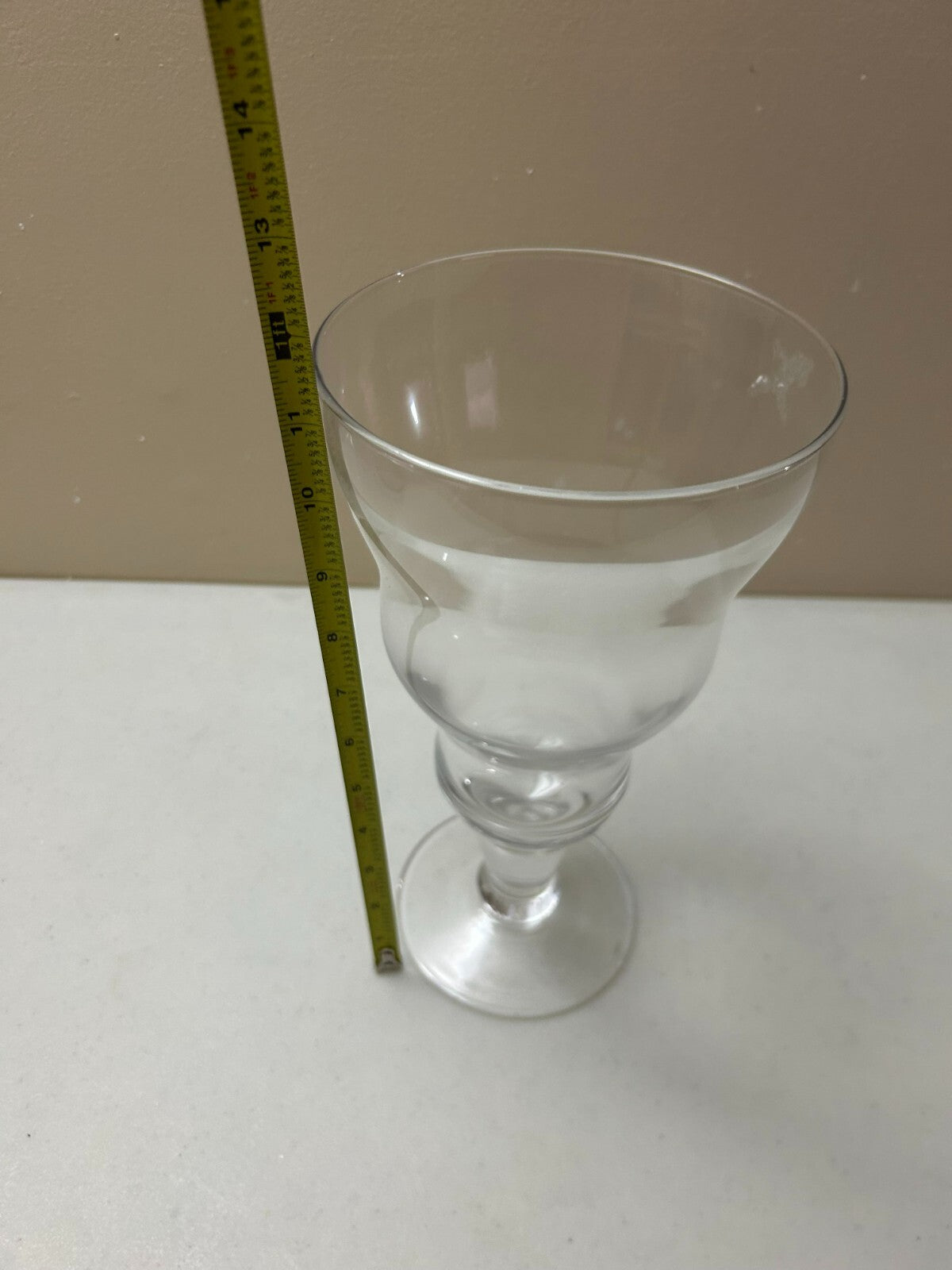 Vantage Clear Glass 11.5 Inch Tabletop Display/Centerpiece Footed Flower Vase