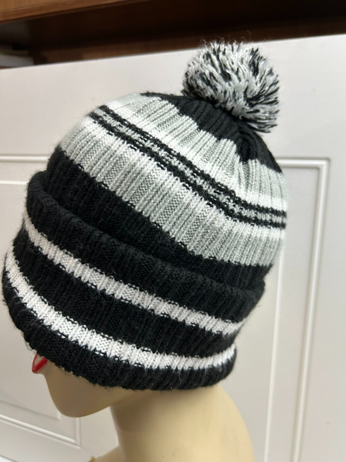 47 Brand Las Vegas Raiders Football Team Unisex Black/White Beanie - One Size