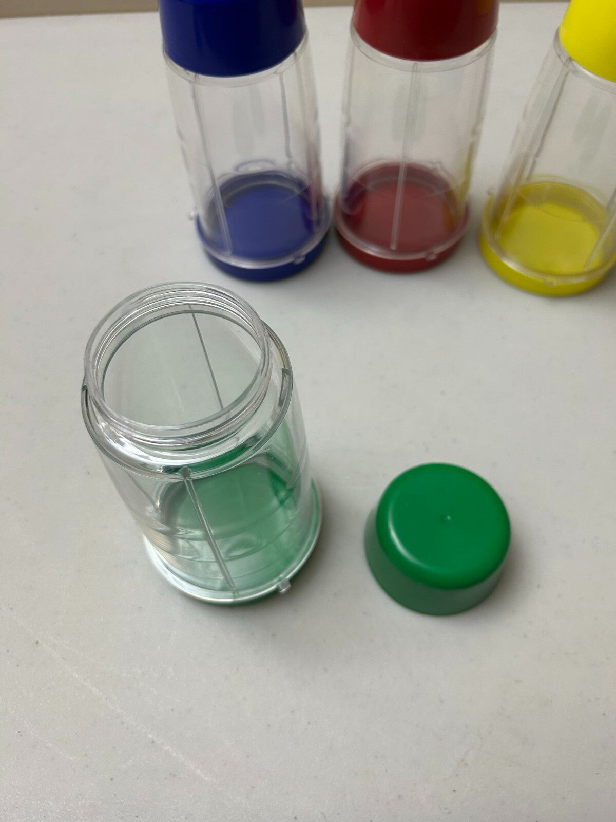 Set Of 4 Multicolor Double Lid Clear Plastic On The Go Cup For Blender